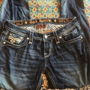 Rock Revival 27 Skinny Tailored at The Buckle to 28# Inseam. No rips/tears